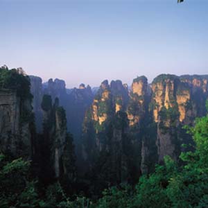 喜樂(lè)C線：（魅力湘西）鳳凰古城、天子山、寶峰湖純玩四日游