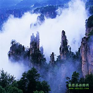 武漢往返：張家界、鳳凰古城、韶山六日游，每周一、周四發(fā)團(tuán)