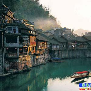 時(shí)尚商務(wù)C線：張家界、天門山、鳳凰古城四日游